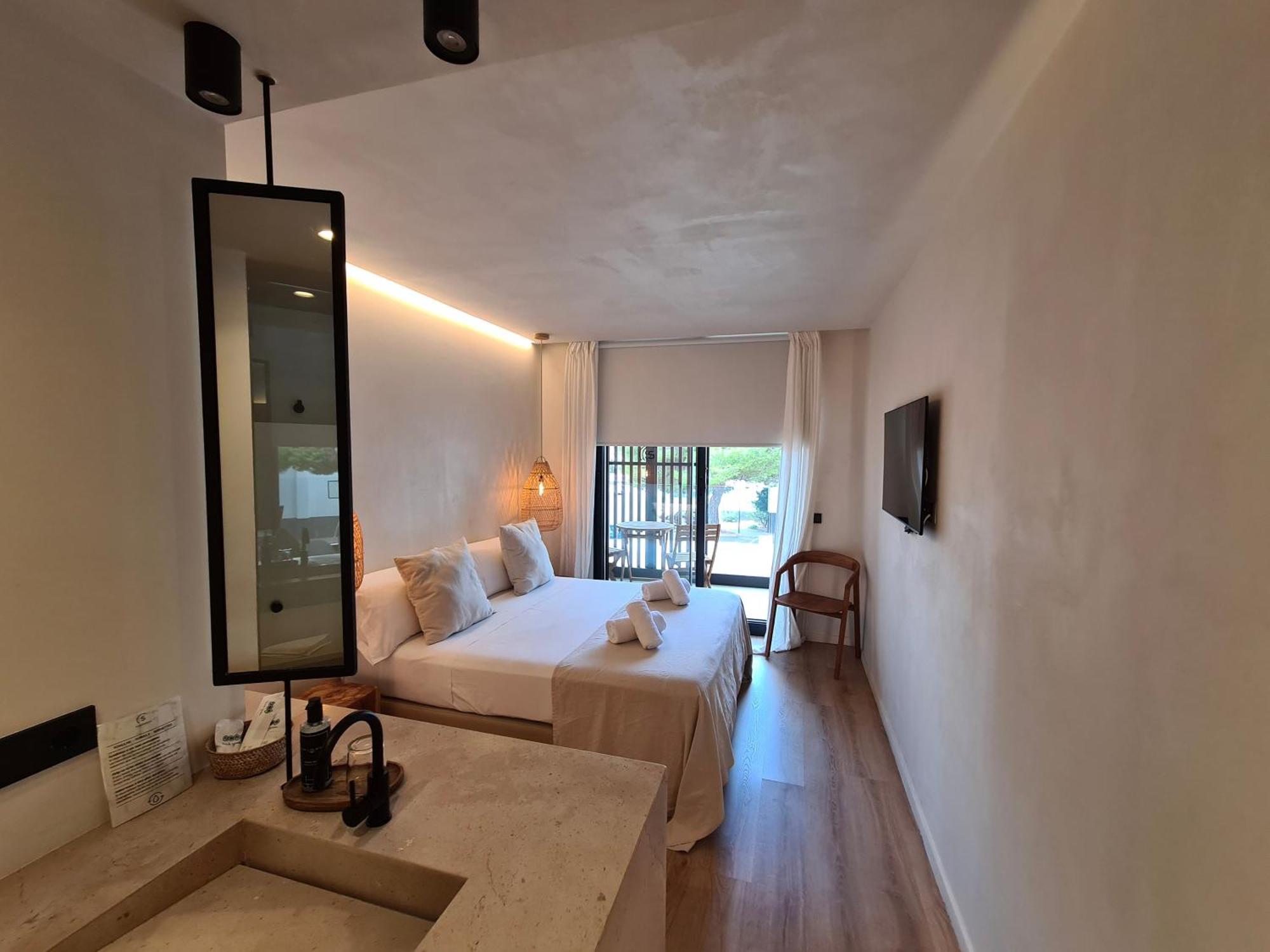 S'Estancia Suites Es Mercadal Exterior photo