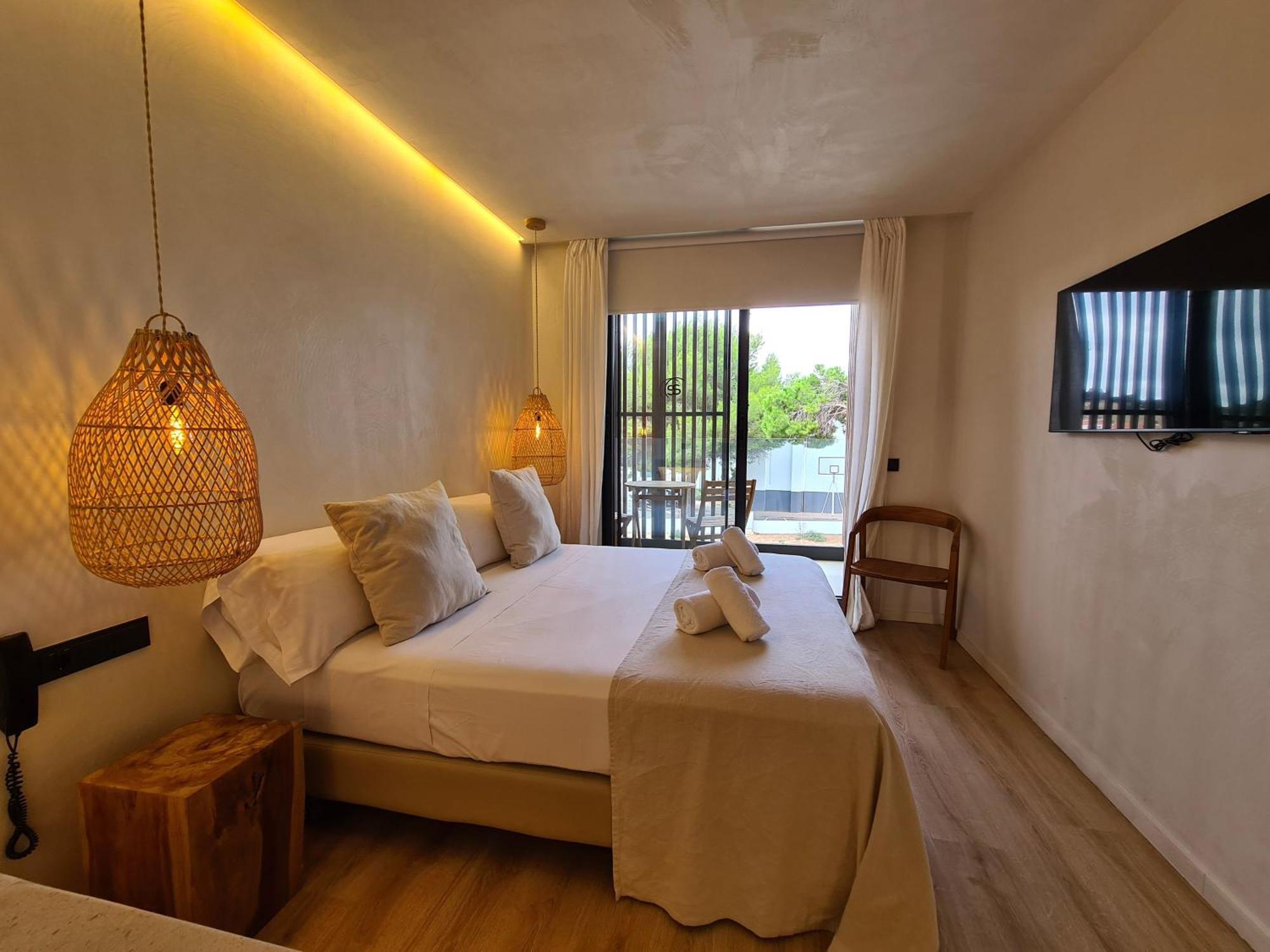S'Estancia Suites Es Mercadal Exterior photo